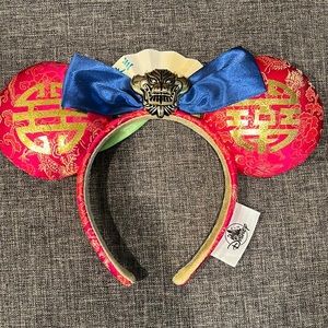 Disney parks Mulan Minnie ears